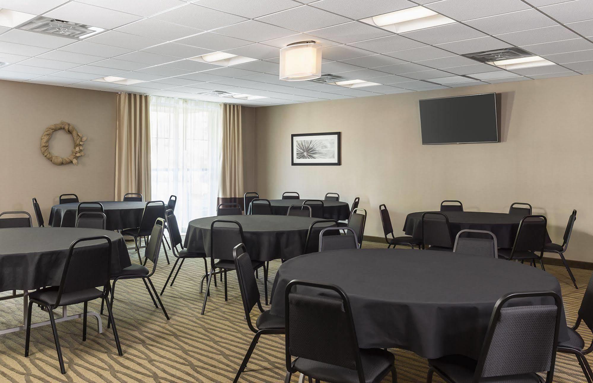 Comfort Suites Hartville-North Canton Uniontown Zewnętrze zdjęcie